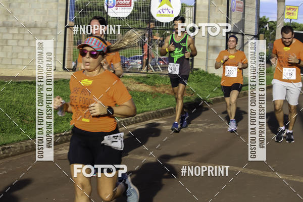 Buy your photos of the event1 Beer Run Expo guas on Fotop