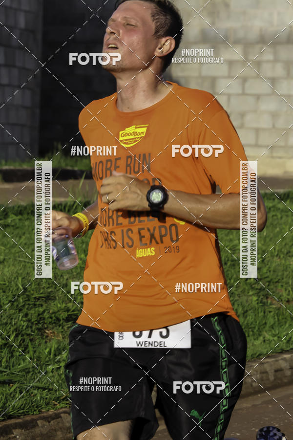 Buy your photos of the event1 Beer Run Expo guas on Fotop