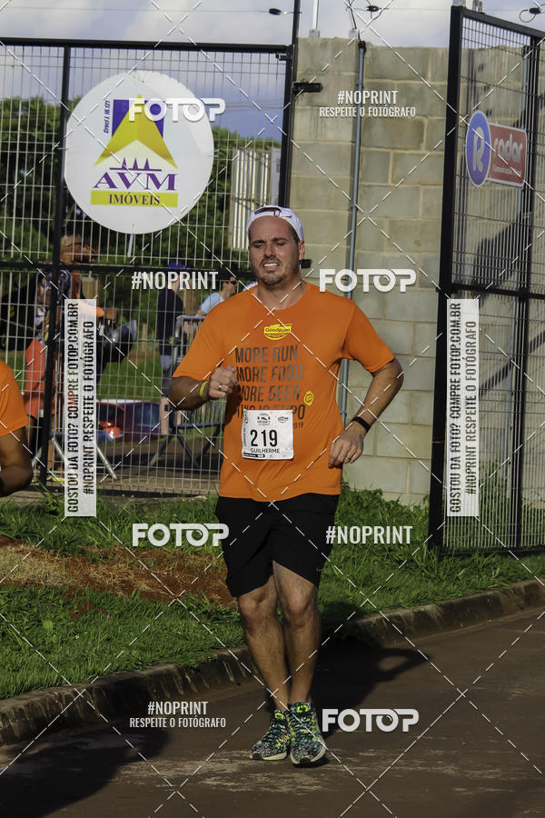 Buy your photos of the event1 Beer Run Expo guas on Fotop