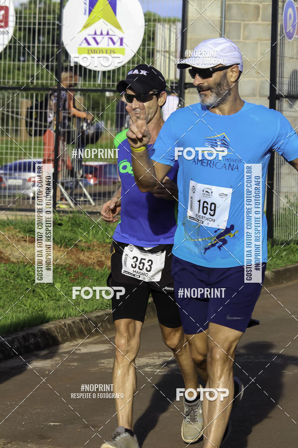 Buy your photos of the event1 Beer Run Expo guas on Fotop