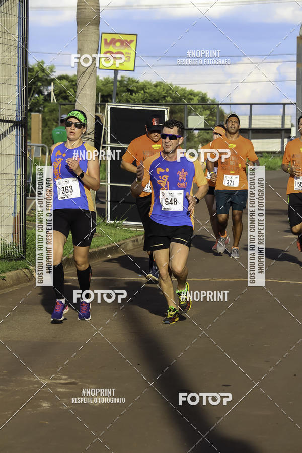 Buy your photos of the event1 Beer Run Expo guas on Fotop