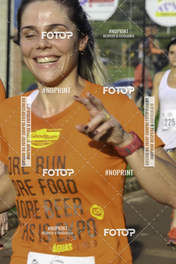 Buy your photos of the event1 Beer Run Expo guas on Fotop