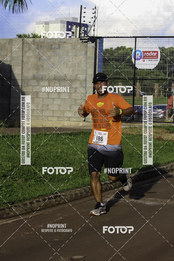 Buy your photos of the event1 Beer Run Expo guas on Fotop
