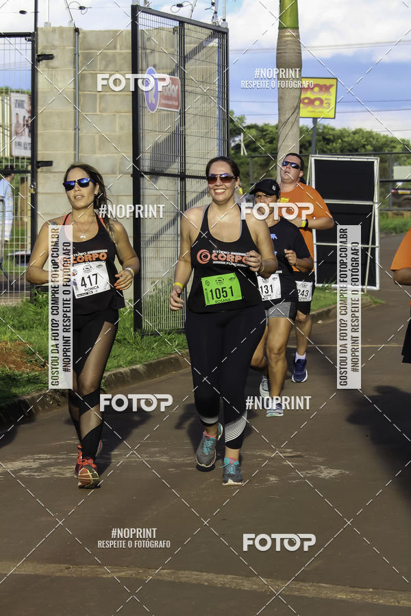 Buy your photos of the event1 Beer Run Expo guas on Fotop