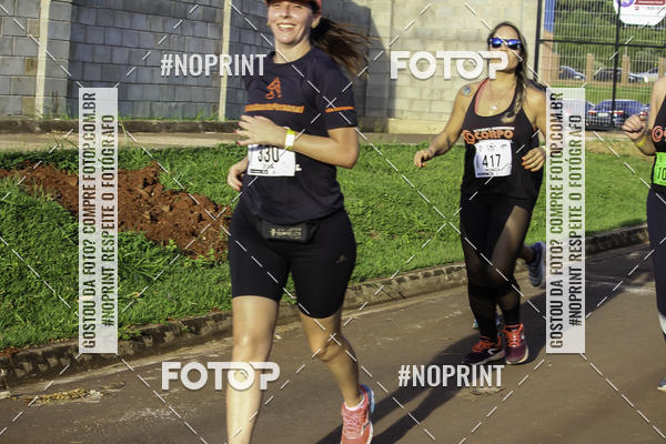Buy your photos of the event1 Beer Run Expo guas on Fotop