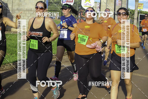 Buy your photos of the event1 Beer Run Expo guas on Fotop