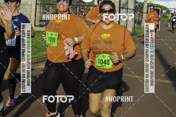 Buy your photos of the event1 Beer Run Expo guas on Fotop