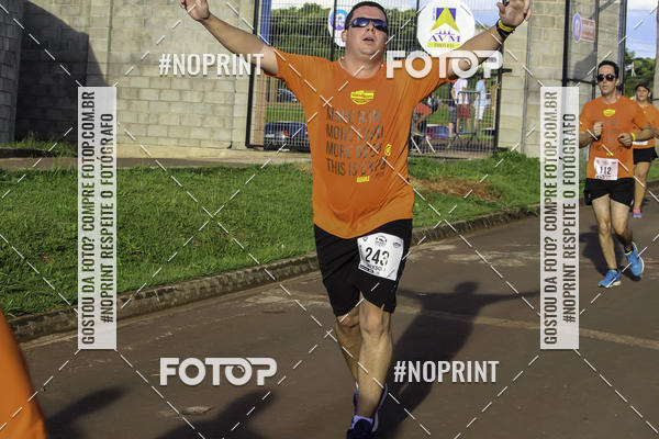 Buy your photos of the event1 Beer Run Expo guas on Fotop