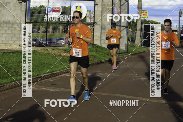 Buy your photos of the event1 Beer Run Expo guas on Fotop