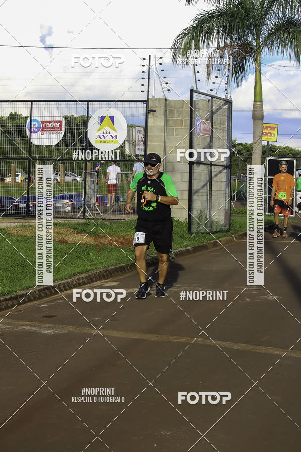 Buy your photos of the event1 Beer Run Expo guas on Fotop