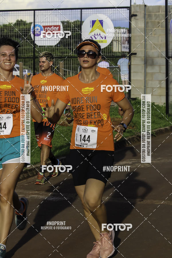 Buy your photos of the event1 Beer Run Expo guas on Fotop