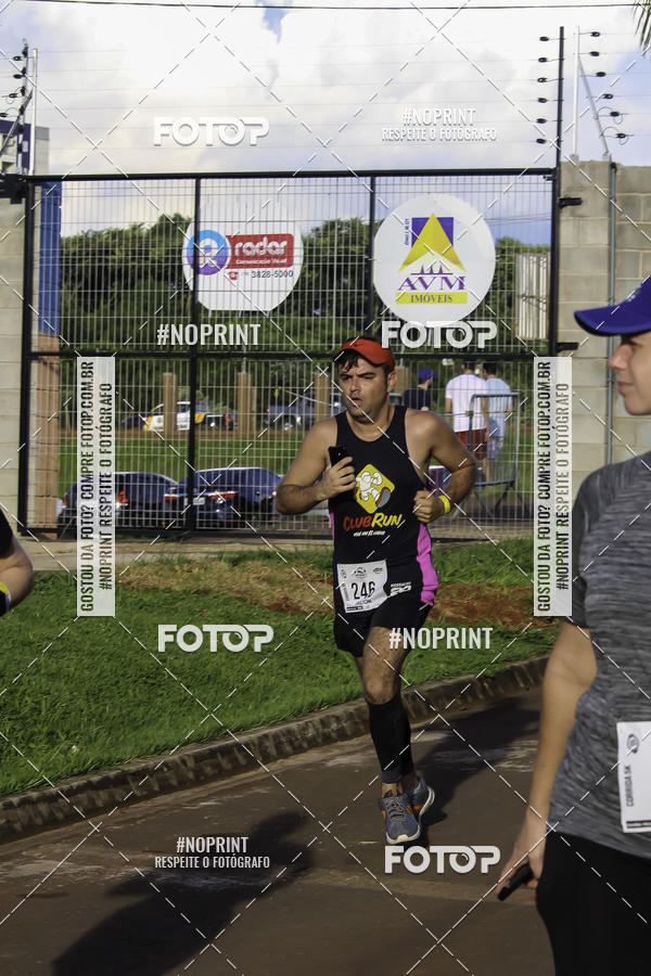 Buy your photos of the event1 Beer Run Expo guas on Fotop