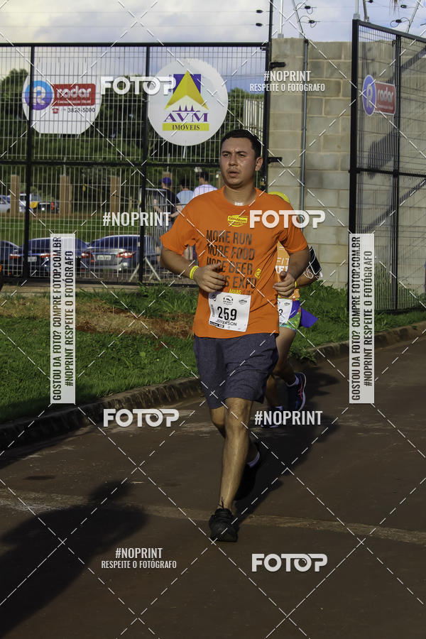 Buy your photos of the event1 Beer Run Expo guas on Fotop