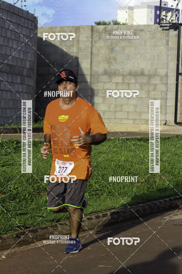 Buy your photos of the event1 Beer Run Expo guas on Fotop