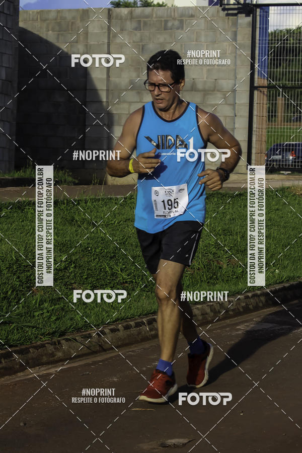 Buy your photos of the event1 Beer Run Expo guas on Fotop