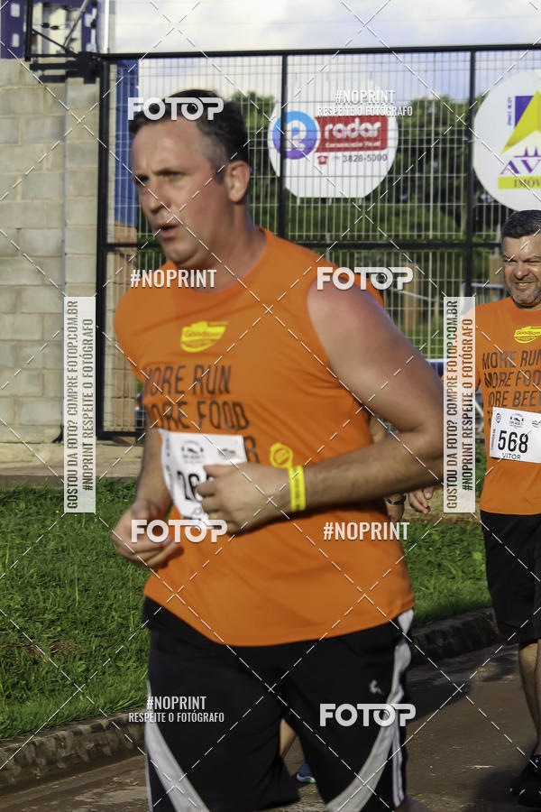 Buy your photos of the event1 Beer Run Expo guas on Fotop