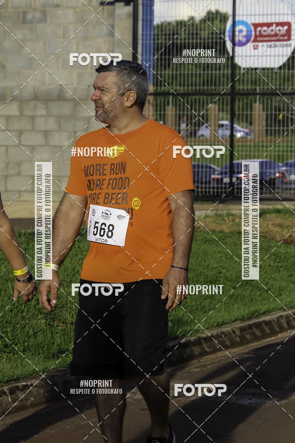 Buy your photos of the event1 Beer Run Expo guas on Fotop