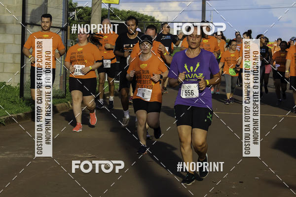 Buy your photos of the event1 Beer Run Expo guas on Fotop