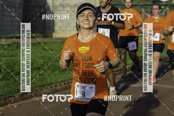 Buy your photos of the event1 Beer Run Expo guas on Fotop