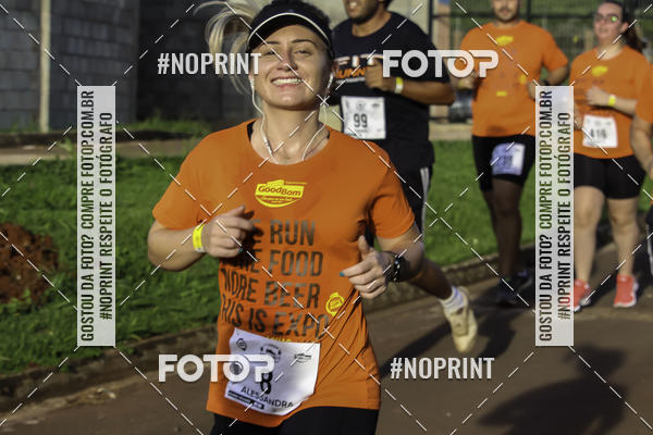 Buy your photos of the event1 Beer Run Expo guas on Fotop