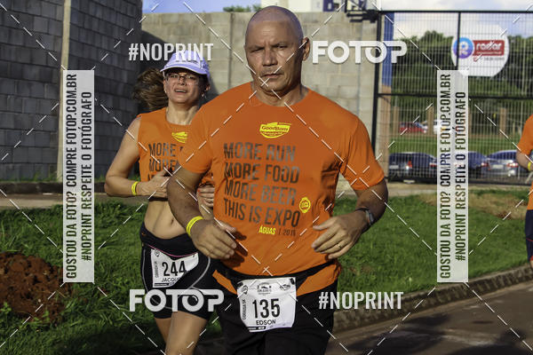 Buy your photos of the event1 Beer Run Expo guas on Fotop