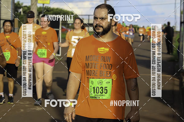 Buy your photos of the event1 Beer Run Expo guas on Fotop
