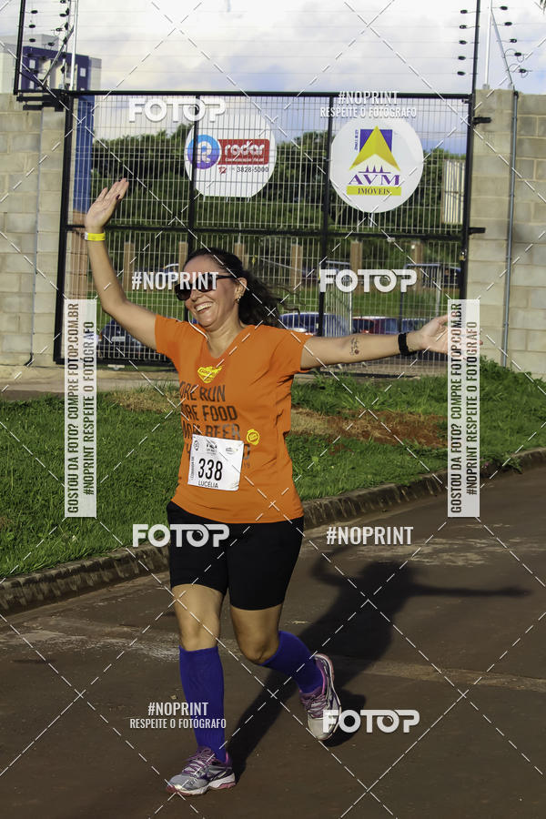 Buy your photos of the event1 Beer Run Expo guas on Fotop