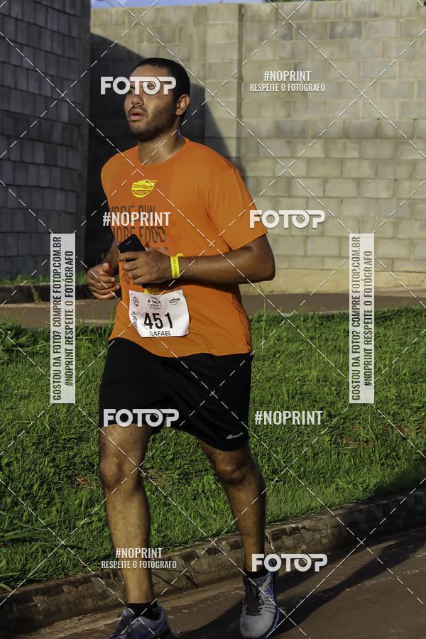 Buy your photos of the event1 Beer Run Expo guas on Fotop