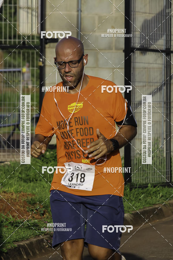 Buy your photos of the event1 Beer Run Expo guas on Fotop