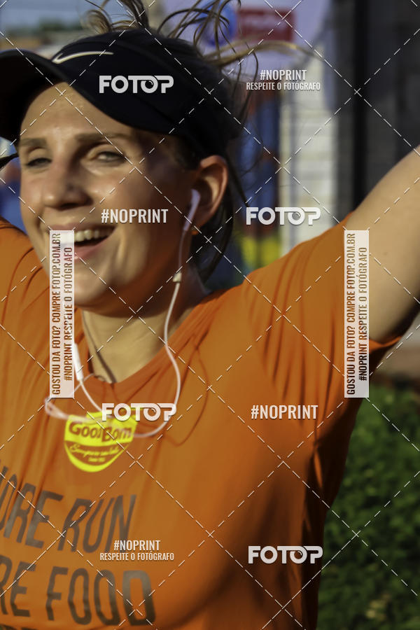 Buy your photos of the event1 Beer Run Expo guas on Fotop