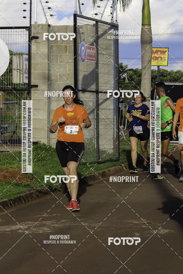 Buy your photos of the event1 Beer Run Expo guas on Fotop