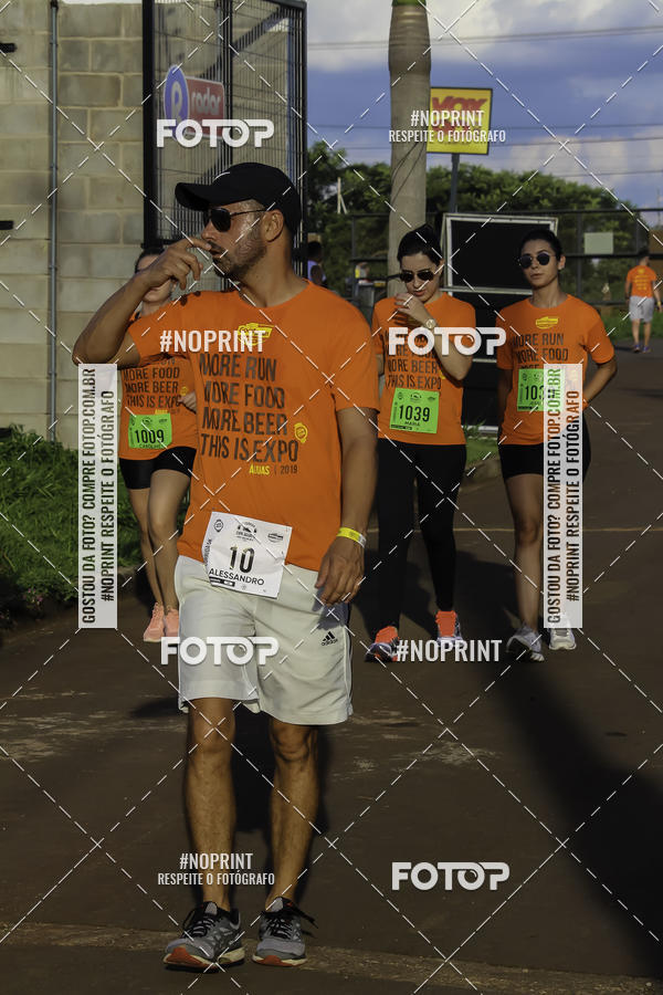Buy your photos of the event1 Beer Run Expo guas on Fotop