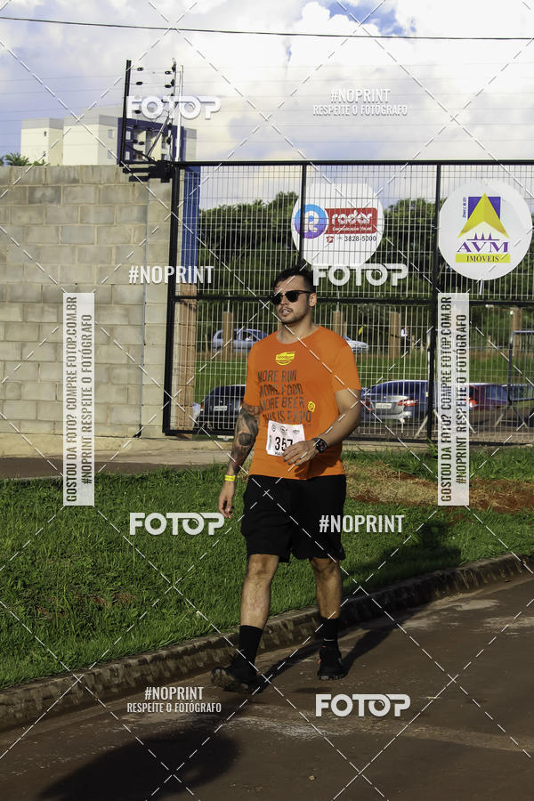Buy your photos of the event1 Beer Run Expo guas on Fotop