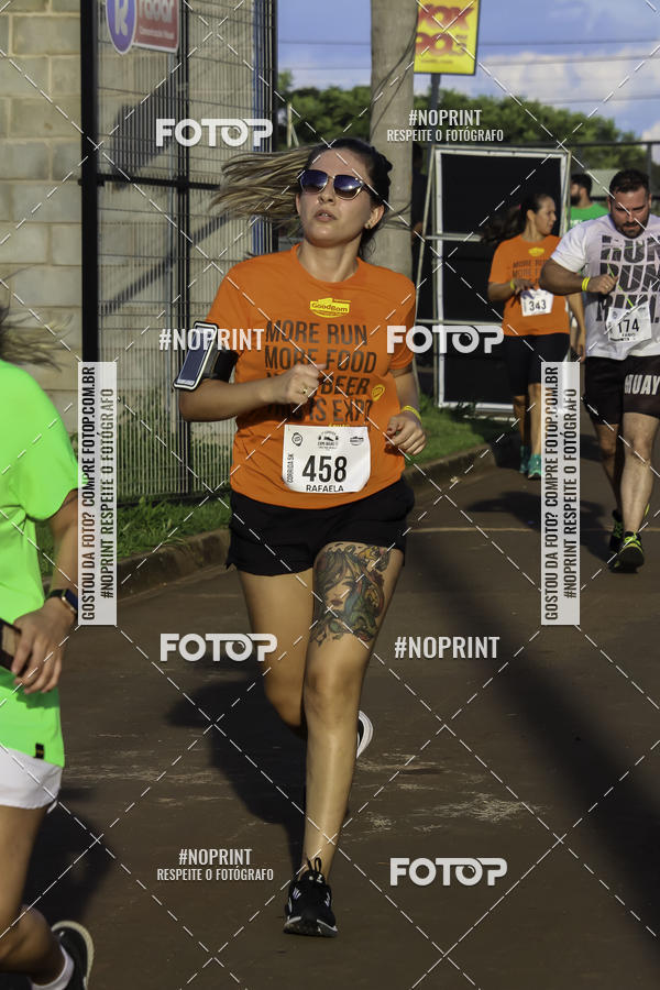 Buy your photos of the event1 Beer Run Expo guas on Fotop