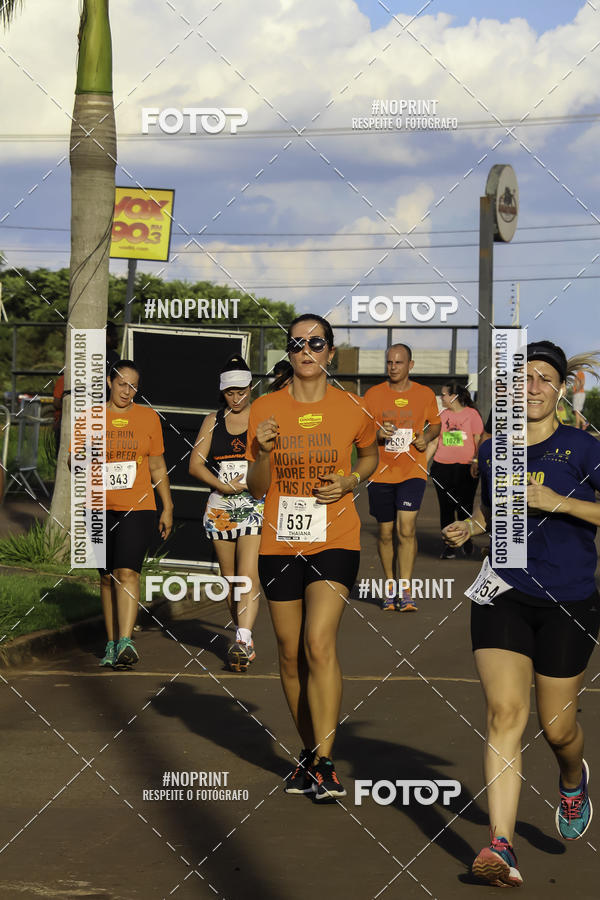 Buy your photos of the event1 Beer Run Expo guas on Fotop