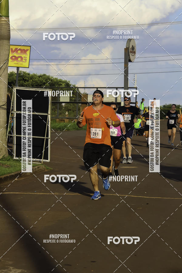Buy your photos of the event1 Beer Run Expo guas on Fotop