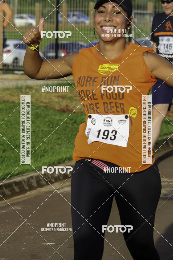 Buy your photos of the event1 Beer Run Expo guas on Fotop