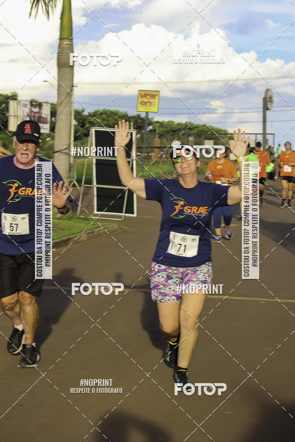 Buy your photos of the event1 Beer Run Expo guas on Fotop