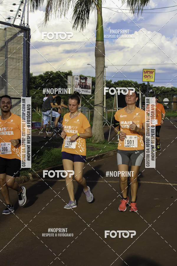 Buy your photos of the event1 Beer Run Expo guas on Fotop