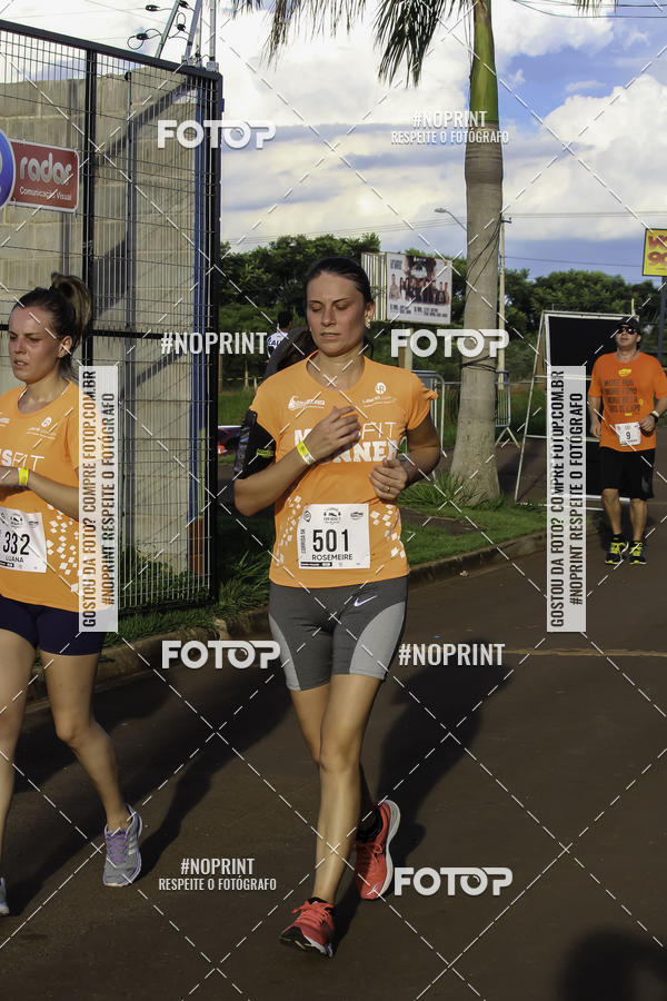 Buy your photos of the event1 Beer Run Expo guas on Fotop