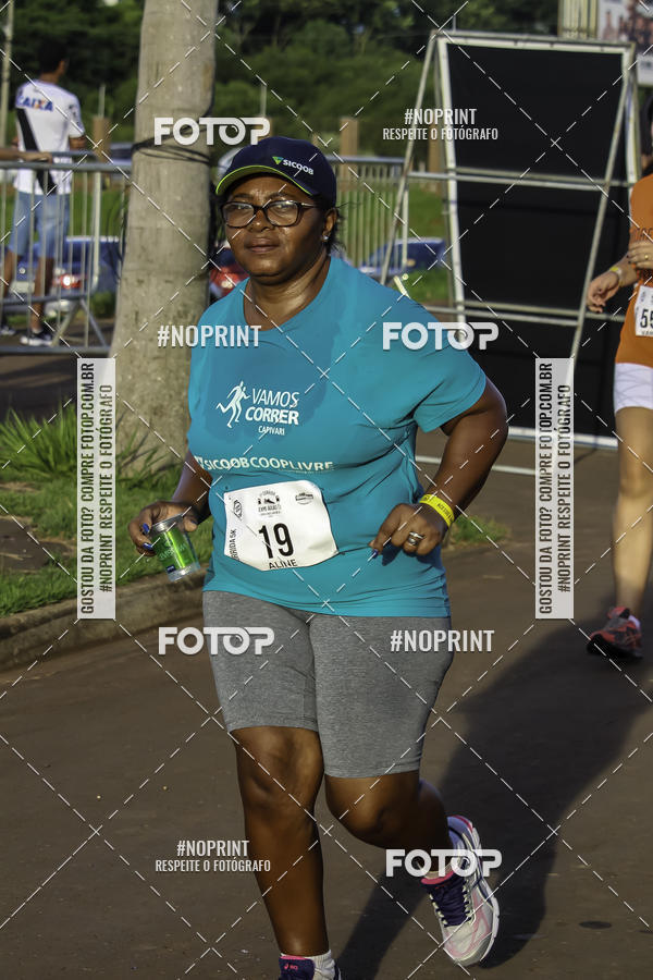 Buy your photos of the event1 Beer Run Expo guas on Fotop