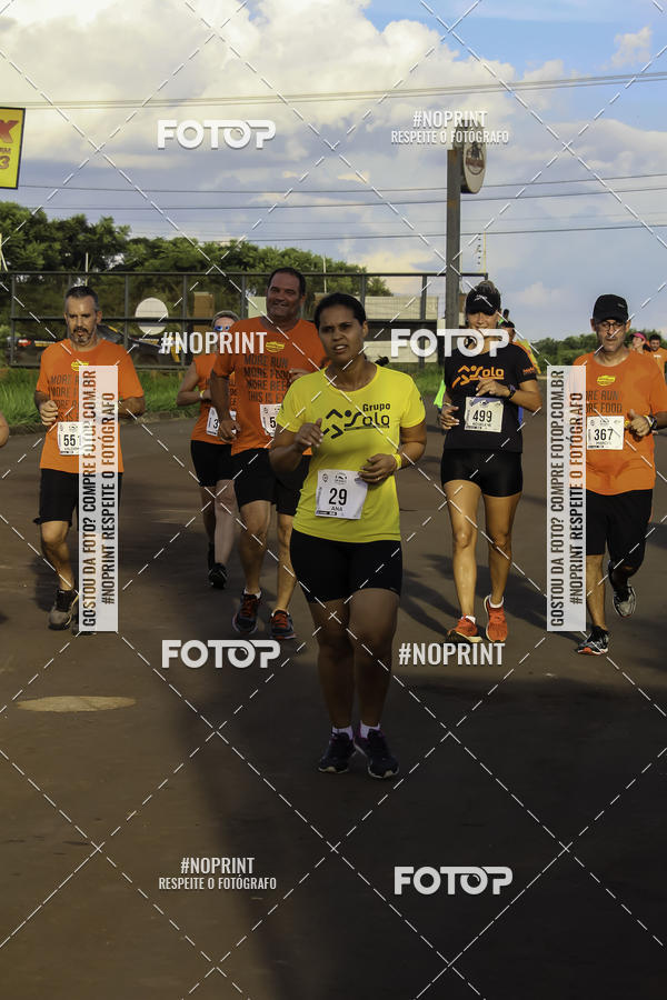 Buy your photos of the event1 Beer Run Expo guas on Fotop