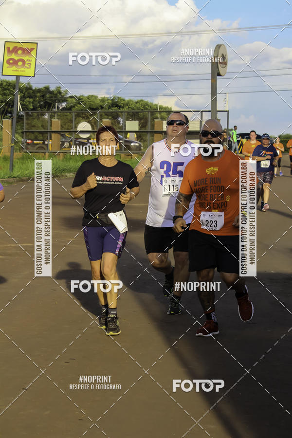Buy your photos of the event1 Beer Run Expo guas on Fotop