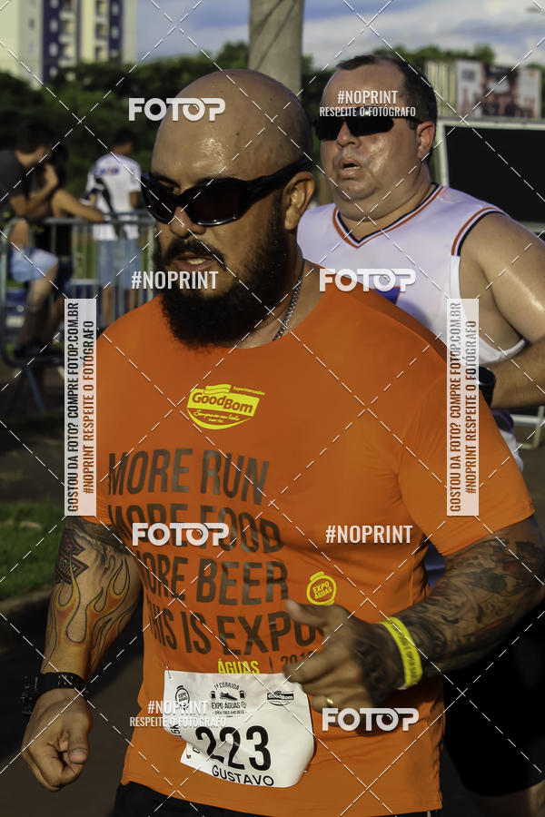 Buy your photos of the event1 Beer Run Expo guas on Fotop