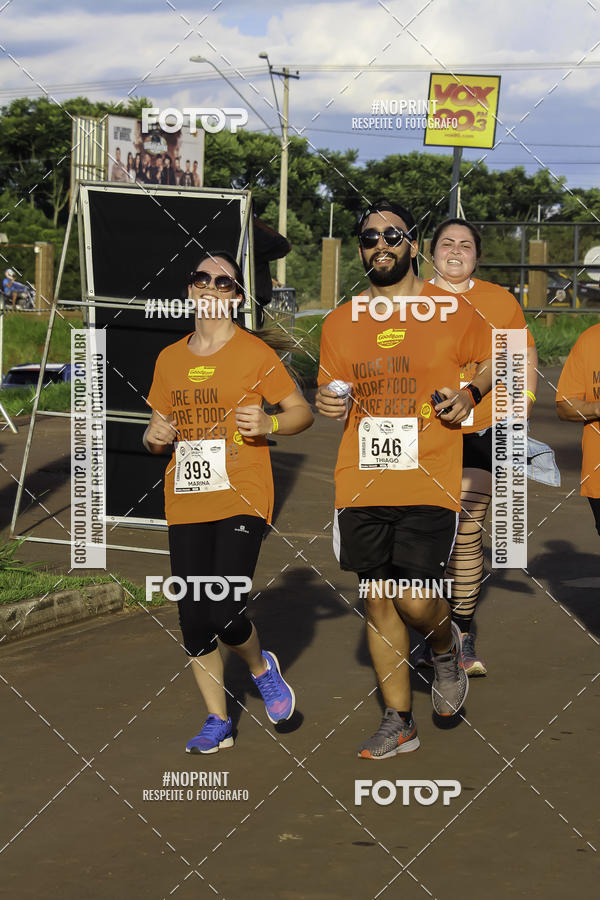 Buy your photos of the event1 Beer Run Expo guas on Fotop