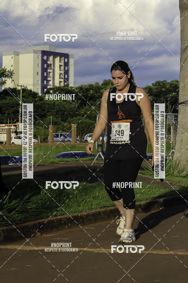 Buy your photos of the event1 Beer Run Expo guas on Fotop