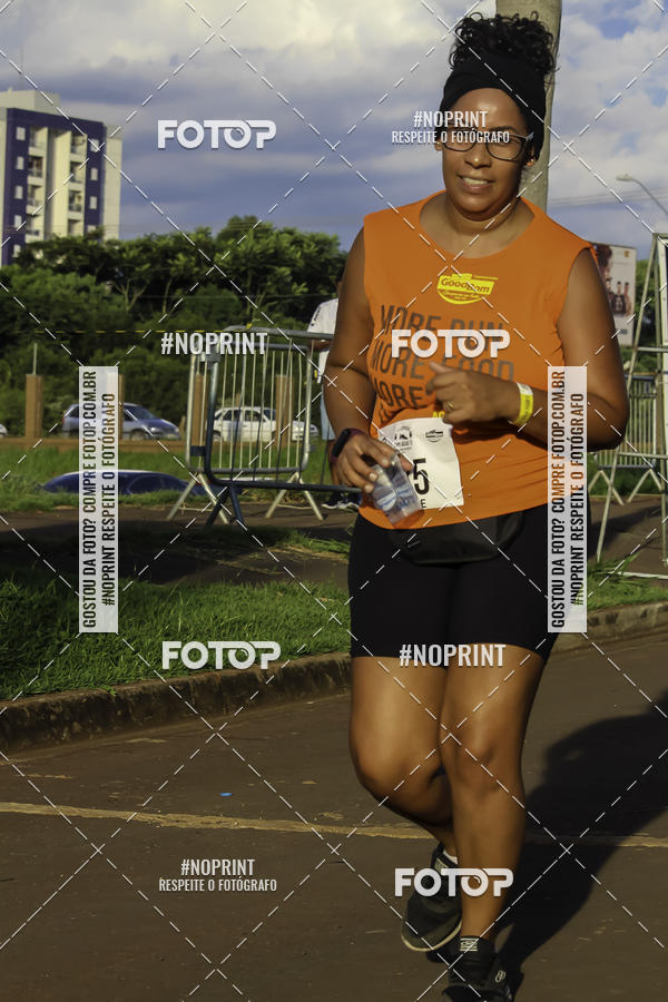 Buy your photos of the event1 Beer Run Expo guas on Fotop