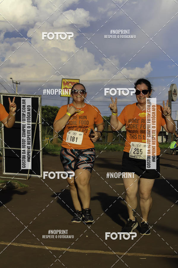Buy your photos of the event1 Beer Run Expo guas on Fotop