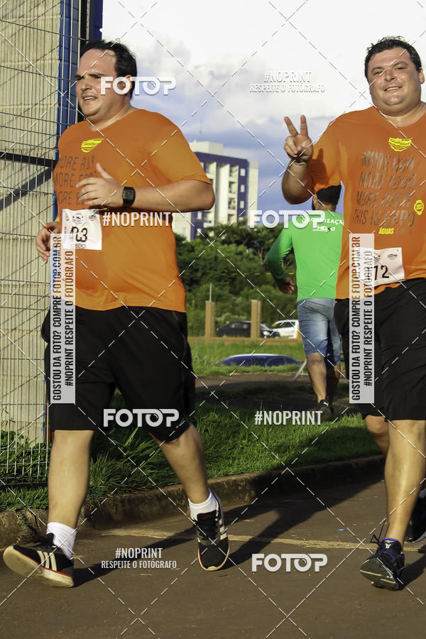 Buy your photos of the event1 Beer Run Expo guas on Fotop