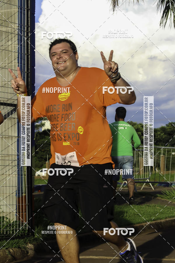 Buy your photos of the event1 Beer Run Expo guas on Fotop
